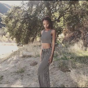 Black and white 2 piece set 💐